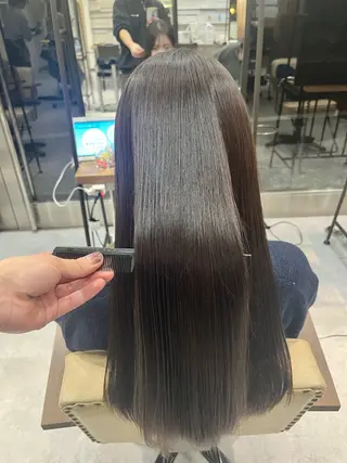 ロング メンズバレイヤージュ 斉藤春のヘアスタイル