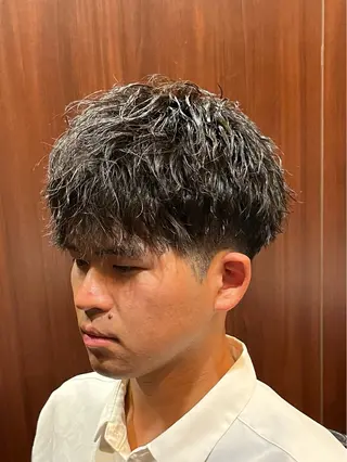 ミディアム パーマ CuMARi所属・🌈福本 裕也🌈のヘアスタイル