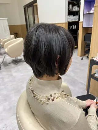 ショート 東條 早希のヘアスタイル