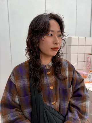 セミロング パーマ 関 京磨のヘアスタイル