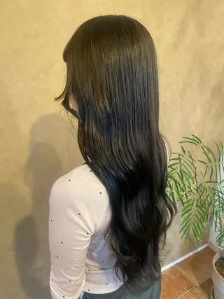 ロング カラー やがい さくら 　MYAのヘアスタイル