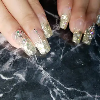 ミディアム ネイル クロキ 。のネイルデザイン