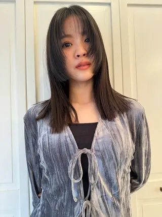 セミロング ブリーチカラー🎀 韓国風/寺門美優のヘアスタイル