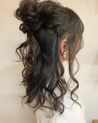 セミロング Click所属・クニモトハルナ ボブ/柔らかカラーのヘアスタイル