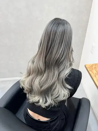 ロング waku 豊橋藤沢店所属・waku 豊橋藤沢店のヘアスタイル