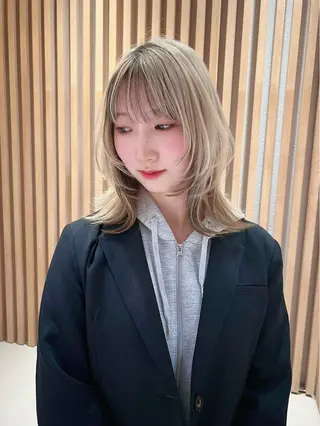 ミディアム カラー レイヤー/韓国 ハイトーン興津史弥のヘアスタイル