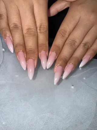 ネイル Raviliss ♡のネイルデザイン