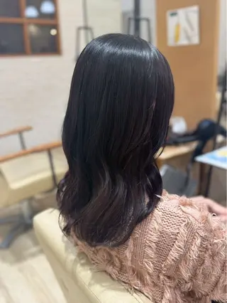 セミロング 三輪 あおいのヘアスタイル