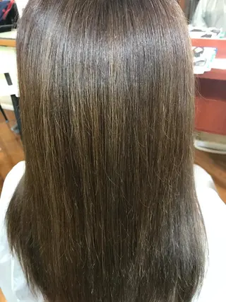 セミロング ヨシユキ美容室所属・隈本 大地のヘアスタイル