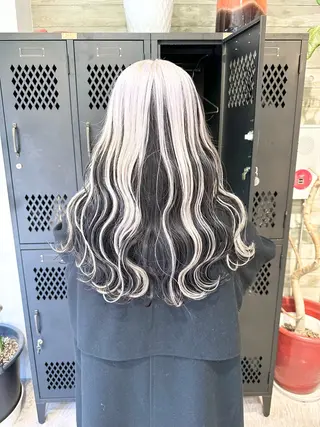 セミロング カラー kai .のヘアスタイル