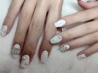 ネイル RUNWAY 　　の眉毛・アイブロウイメージ