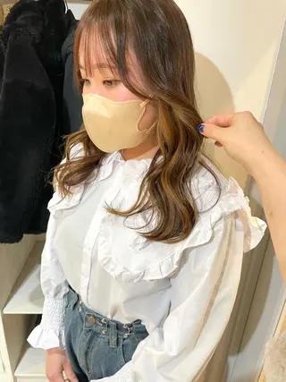 セミロング カラー akane .のヘアスタイル