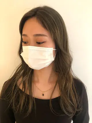 カラー ブリーチカラー🎀 韓国風/寺門美優のヘアスタイル