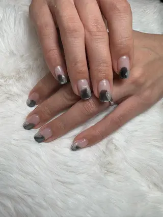 ネイル 黒須莉奈 IRYのネイルデザイン