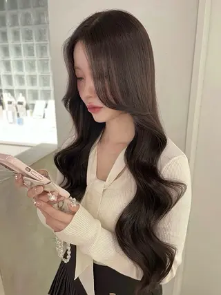 ロング カラー LINDO TOKYO所属・ミルクティー /asumi♡のヘアスタイル