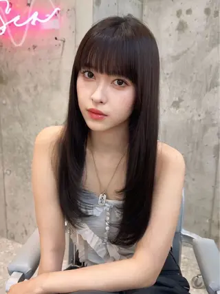 ロング Loom by Sea 新宿所属・🦋Kaede/艶/ レイヤー/ミディアムのヘアスタイル