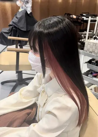 ロング メンズバレイヤージュ 斉藤春のヘアスタイル