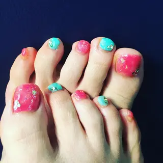 ネイル Ｄirector 　徳久　真紀の眉毛・アイブロウイメージ