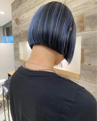 ショート カラー Loom.所属・村上雅人 ナチュラルモードのヘアスタイル