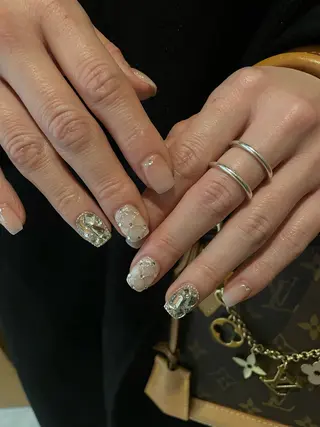 ネイル with hues所属・with hues AYAのネイルデザイン