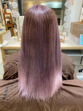 ロング カラー 床櫻 唯のヘアスタイル