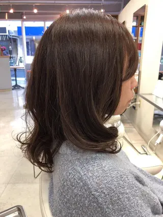 ミディアム 阿部 美咲のヘアスタイル