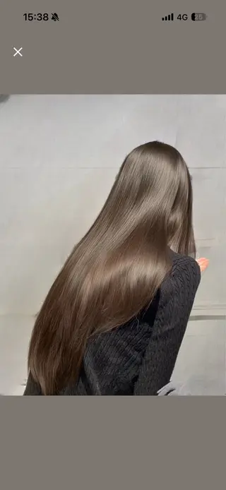 ロング ⭕鏡のような劇艶× 自然なストレート⭕️のヘアスタイル