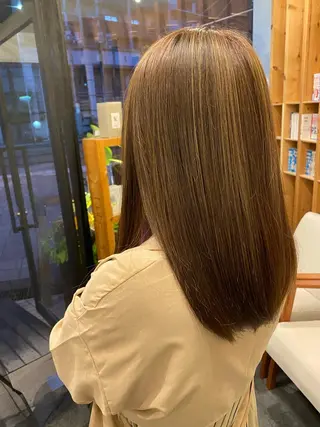 セミロング カラー 髪質改善 大内翔太のヘアスタイル