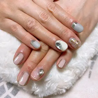 ネイル The Best Beauty受付担当のヘアスタイル