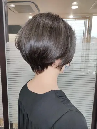 ショート カラー sepiage trois所属・酒井 亜希のヘアスタイル