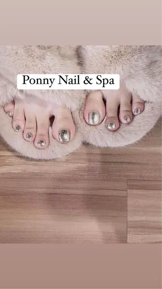 ネイル Hi Beauty 渋谷(ネイル、ハイパーナイフ6、脂肪れいきゃく、マッサージ&エステサロン)所属・Hi beauty 渋谷のネイルデザイン