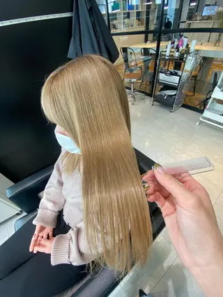 セミロング Emuest(エミュスト)所属・美髪✨Sayaka 髪質改善専門店✨のヘアスタイル