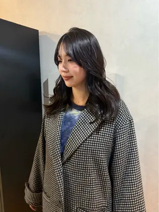 セミロング カラー 幣 あや乃のヘアスタイル