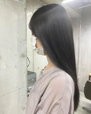 ロング カラー GiseL アンリのヘアスタイル