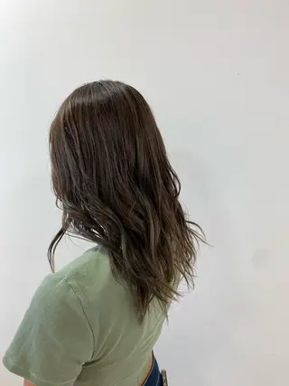 セミロング カラー ハイトーン/ウルフ /レイヤー/坂野幸伸のヘアスタイル