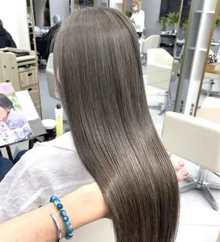 カラー ORO〜Costa西宮北口〜所属・淺井 子寿々のヘアスタイル