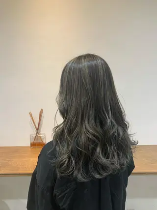 ロング カラー ハイトーン/レイヤー 💜Akaneのヘアスタイル