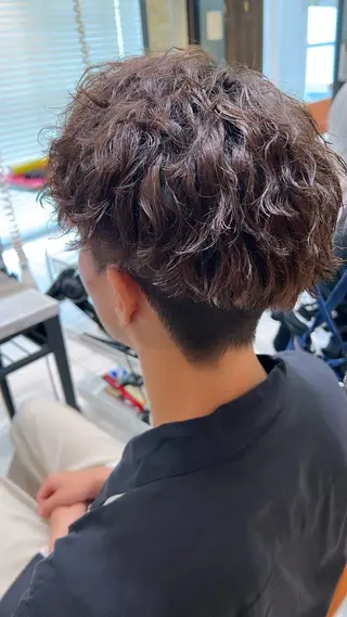 パーマ メンズ 🔥ダブルカラー特化 🔥相原彰太のヘアスタイル