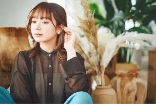 ロング メンズバレイヤージュ 斉藤春のヘアスタイル