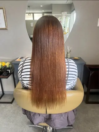 ロング 岩崎 惠子のヘアスタイル