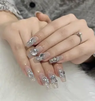 ネイル Queens PUPUのネイルデザイン