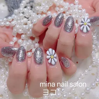 ネイル queens nailsalonのネイルデザイン
