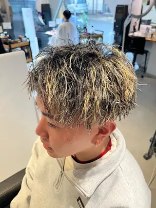 ショート カラー パーマ メンズ APREKO RIKUのヘアスタイル