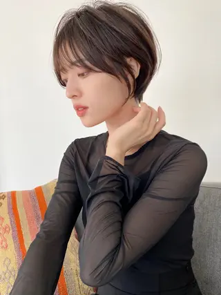 ショート ショート/レイヤー/ 山見陽のヘアスタイル