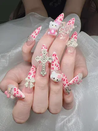 ネイル Lee Nailsのネイルデザイン