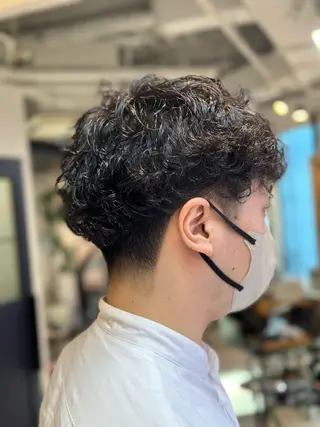 ショート カラー パーマ メンズ uhiyama shotarouのヘアスタイル