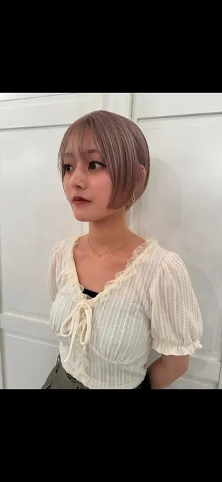 カラー ブリーチカラー🎀 韓国風/寺門美優のヘアスタイル