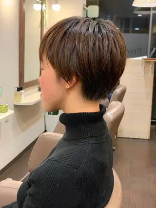 ショート カラー 中村 優太のヘアスタイル