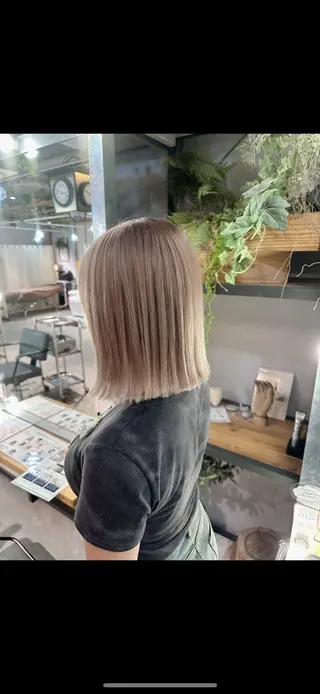 ショート カラー 溜 一太のヘアスタイル