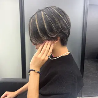 ショート カラー メンズ シールエクステ特化 ハイトーン、NANAのヘアスタイル